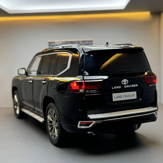 Modèle surdimensionné 1/18 Toyota Land Cruiser