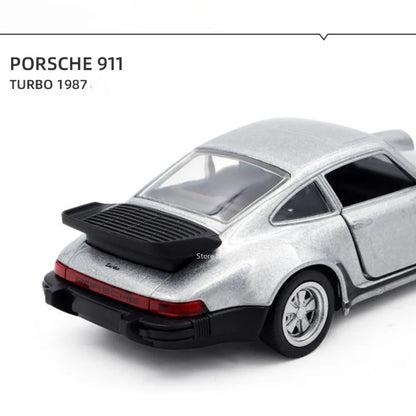 Porsche 911 Turbo 1/36 in miniatura in scala