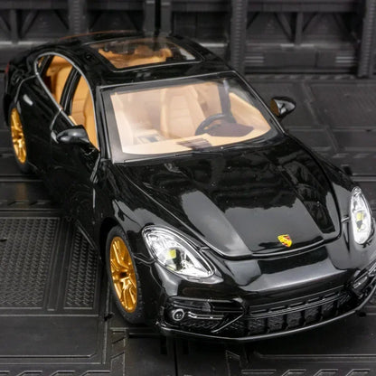 1:24 Porsche Panamera Sports Car Miniature 