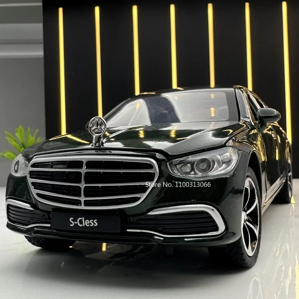 Voiture d'alliage Mercedes S400l à l'échelle 1:24