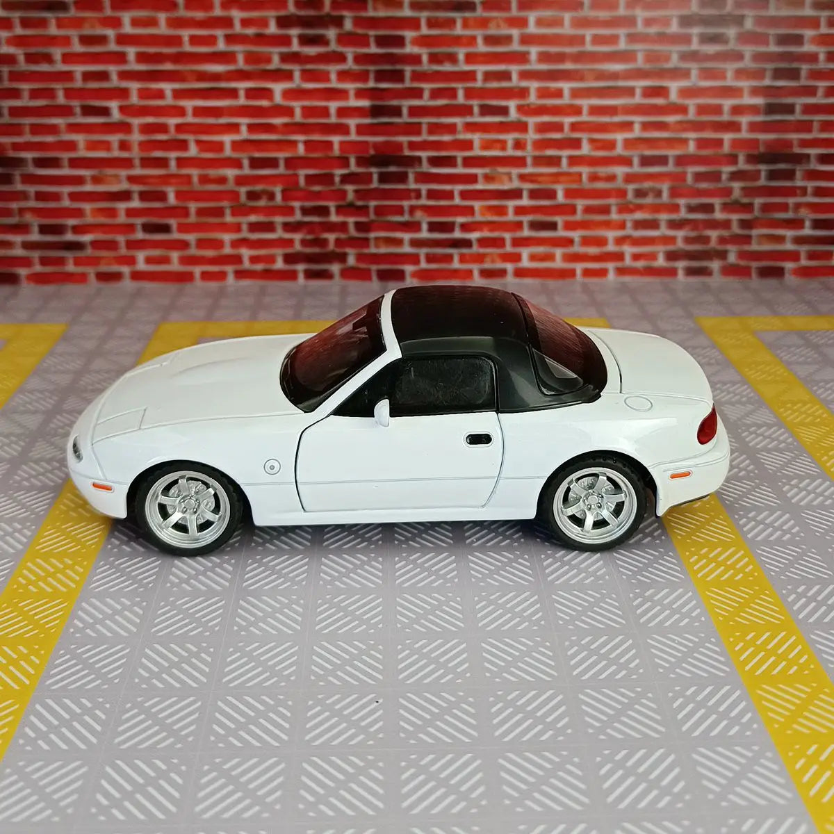 Modelo Mazda MX-5 Diecast