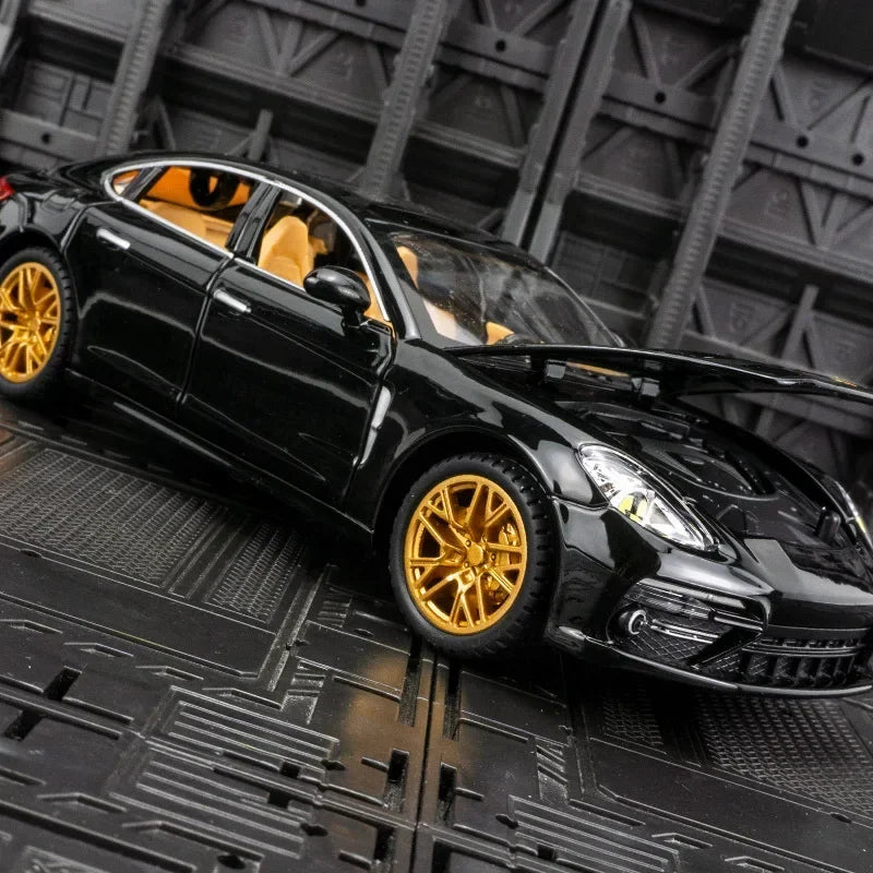 1:24 Porsche Panamera Sports Car Miniature 