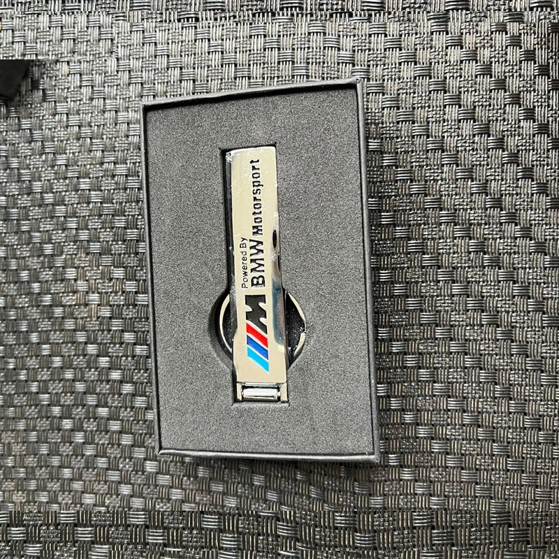 ENHINARE DI METALLO DI LUSSO BMW